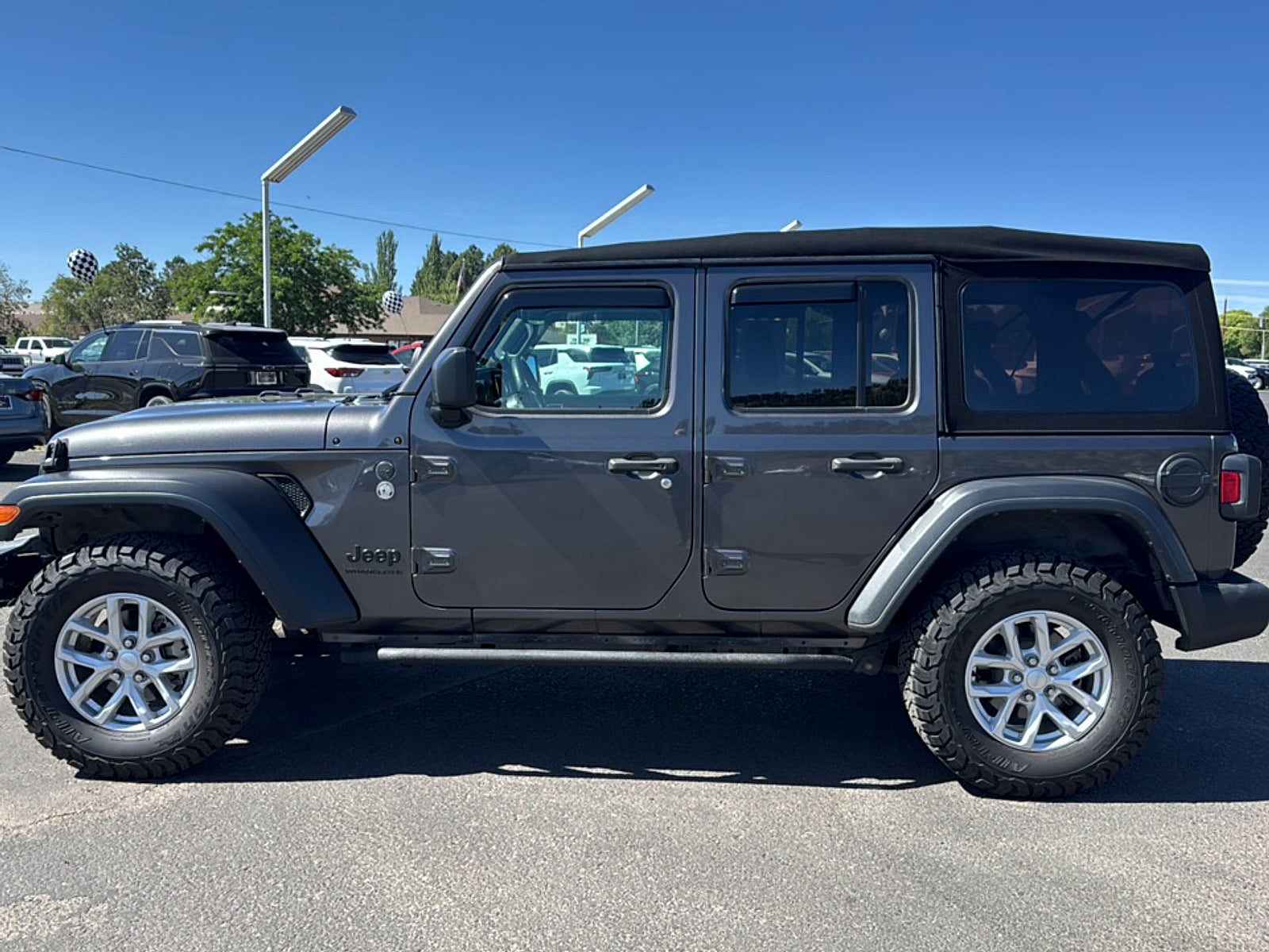 2023 Jeep Wrangler Base