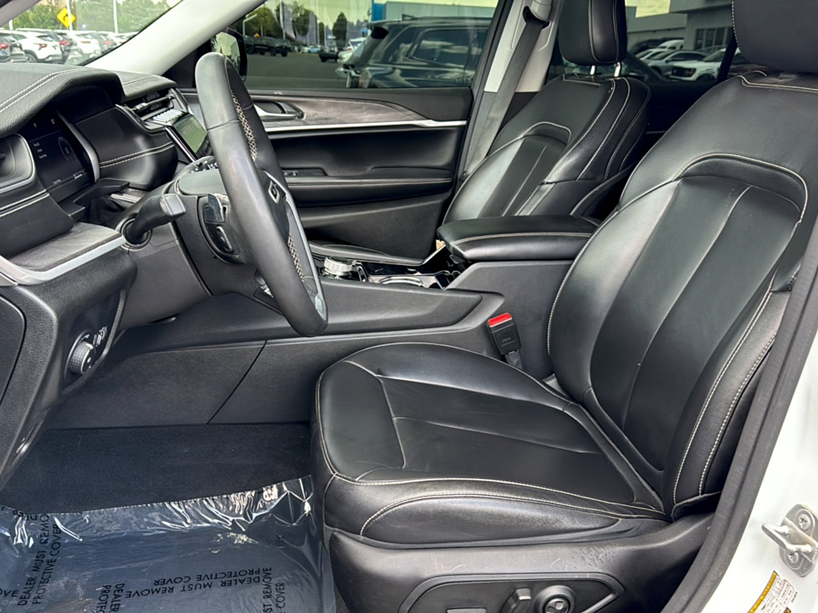 2023 Jeep Grand Cherokee Base