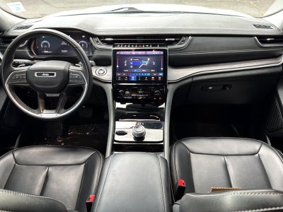 2023 Jeep Grand Cherokee Base