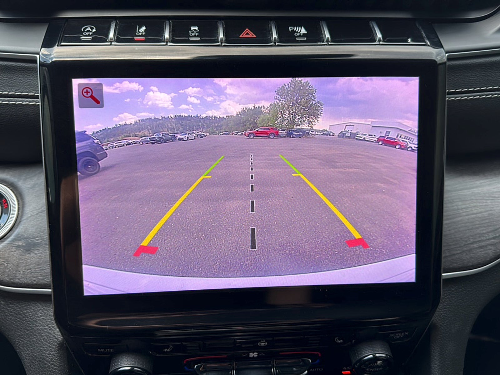 2023 Jeep Grand Cherokee Base