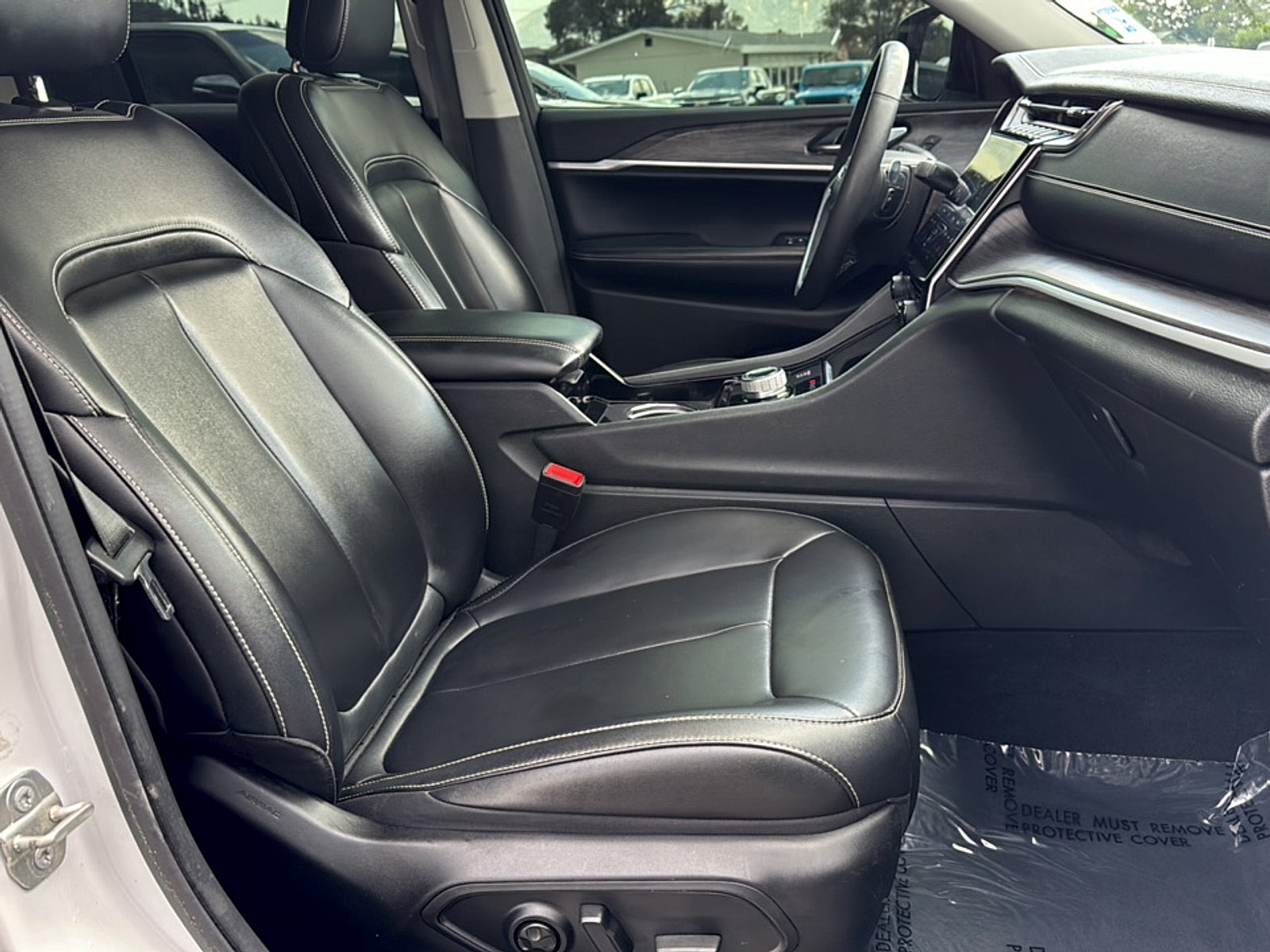 2023 Jeep Grand Cherokee Base