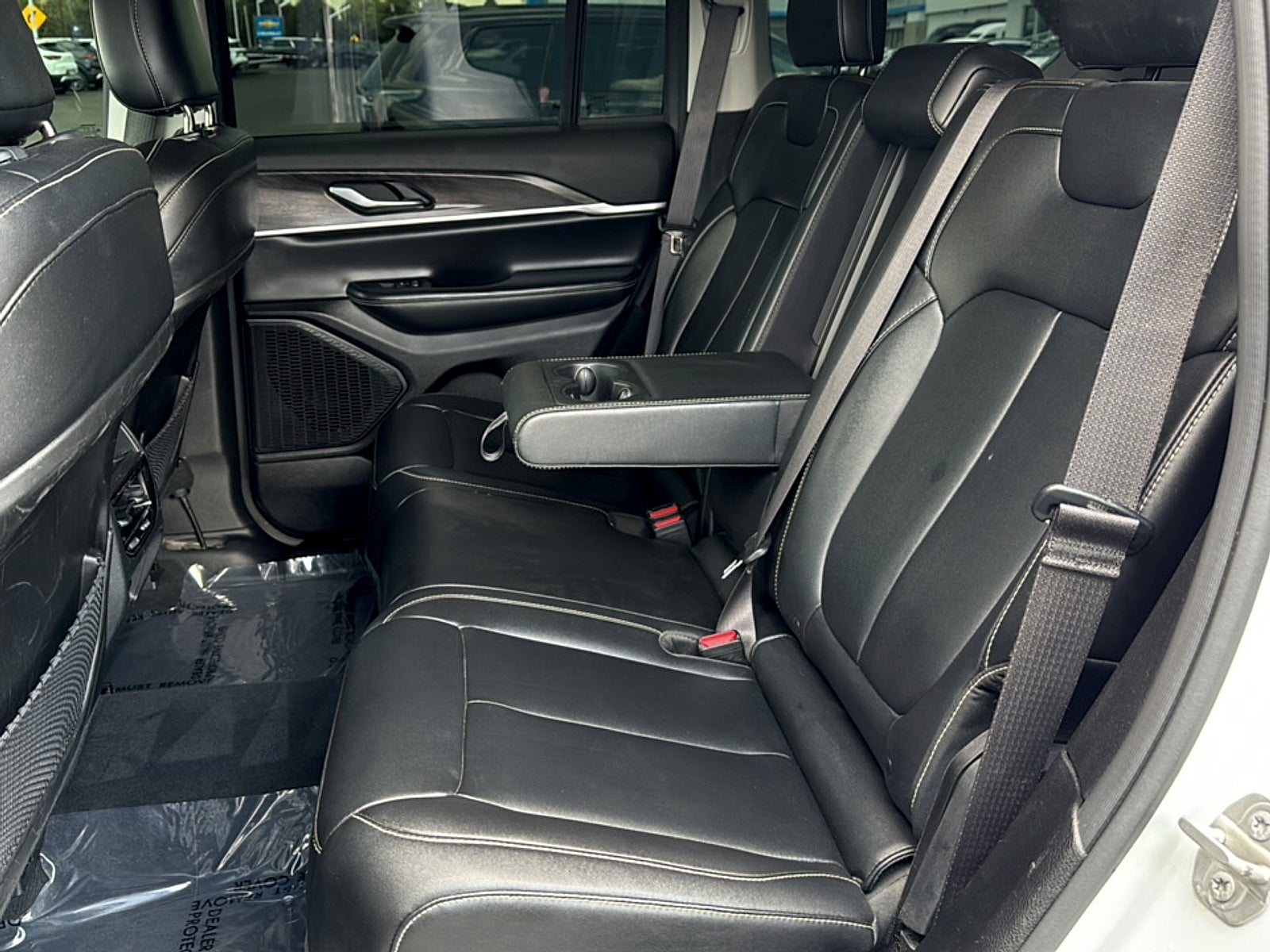 2023 Jeep Grand Cherokee Base