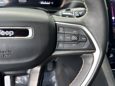 2023 Jeep Grand Cherokee Base