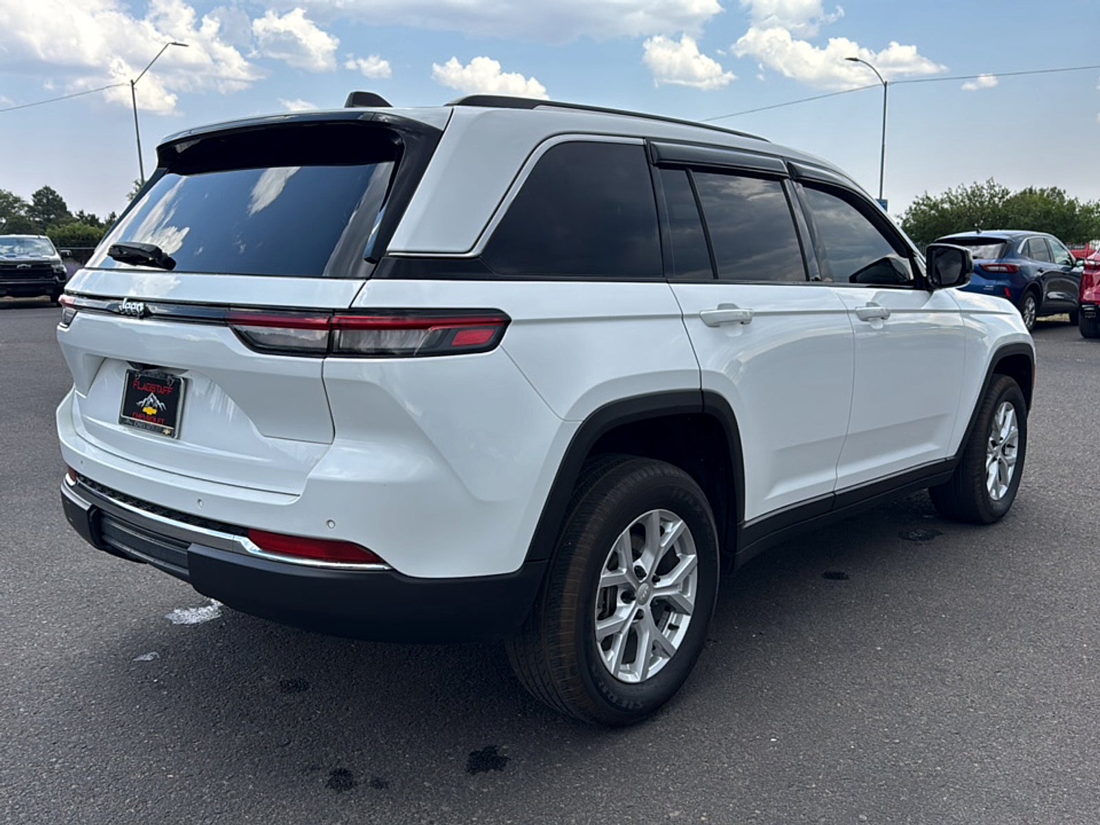 2023 Jeep Grand Cherokee Base