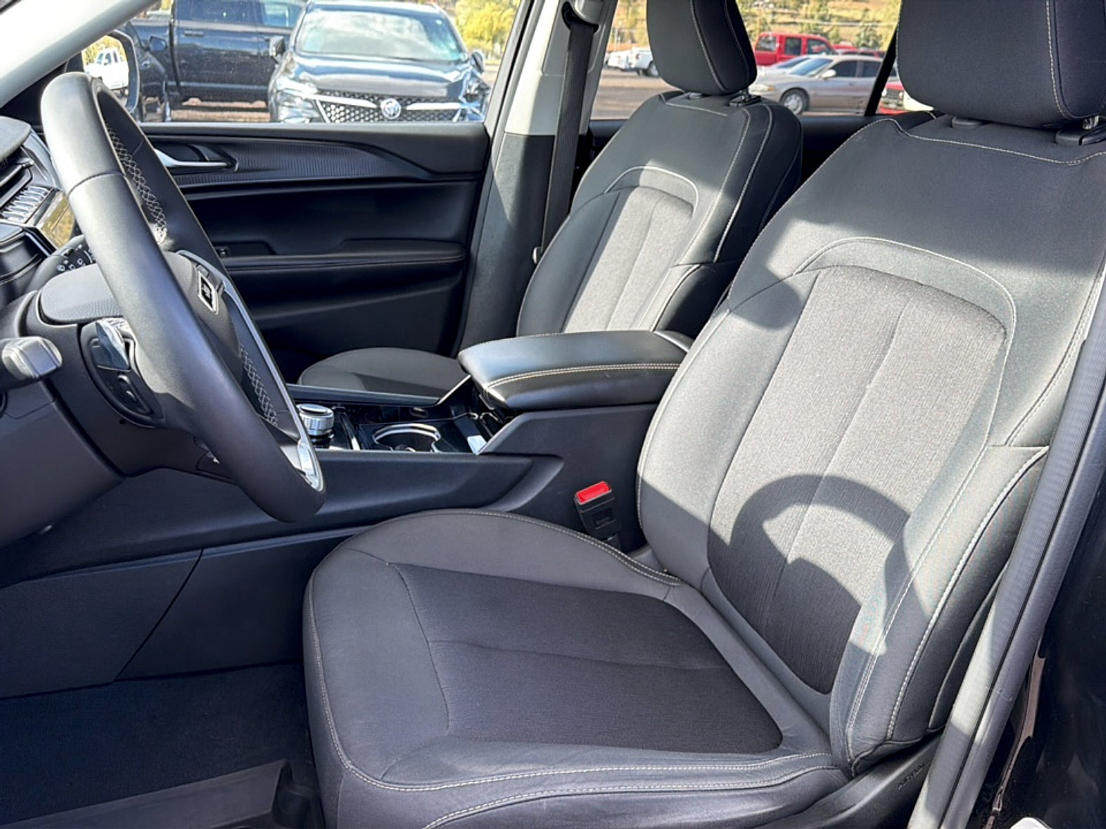 2023 Jeep Grand Cherokee L Base