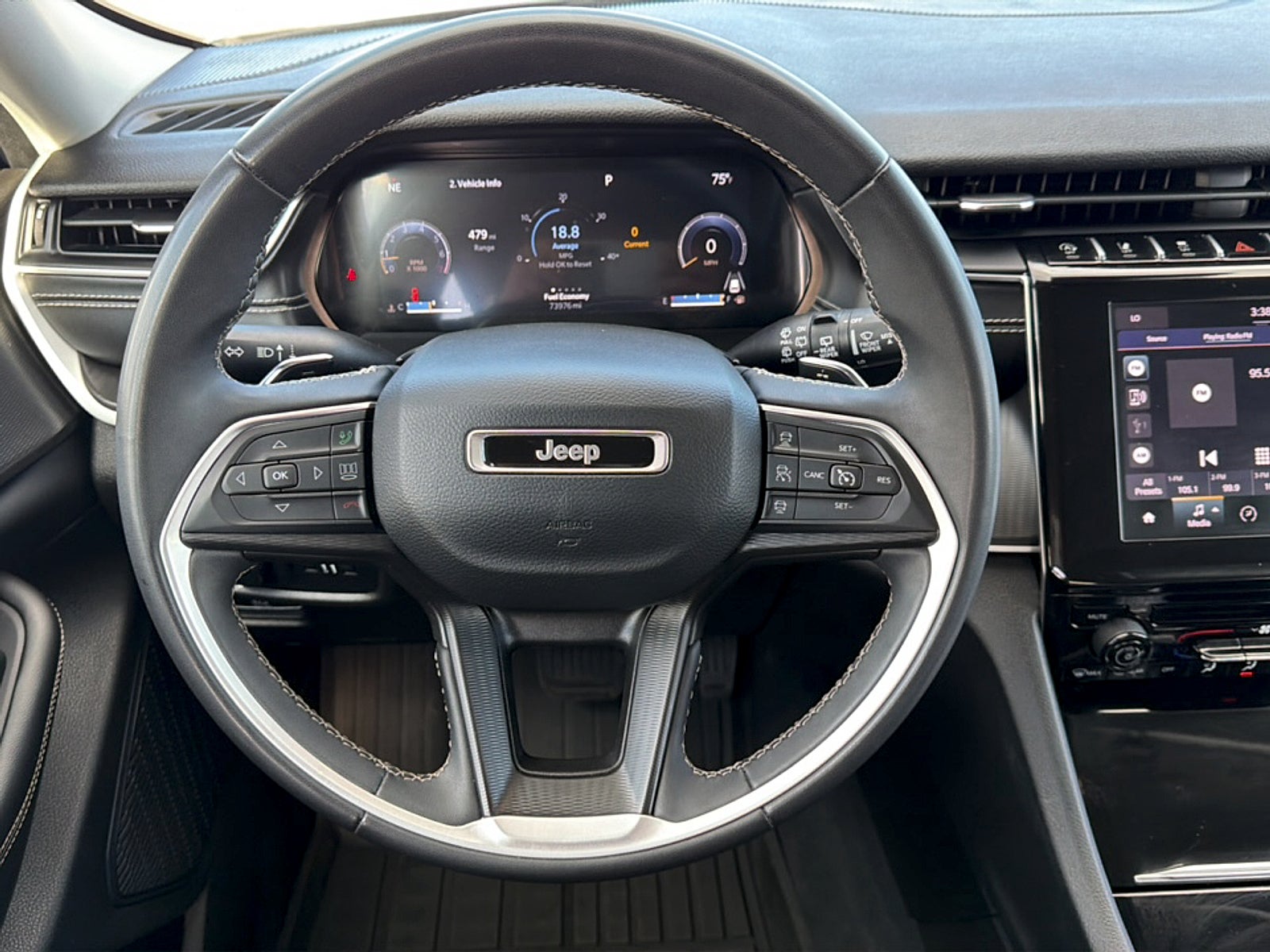 2023 Jeep Grand Cherokee L Base