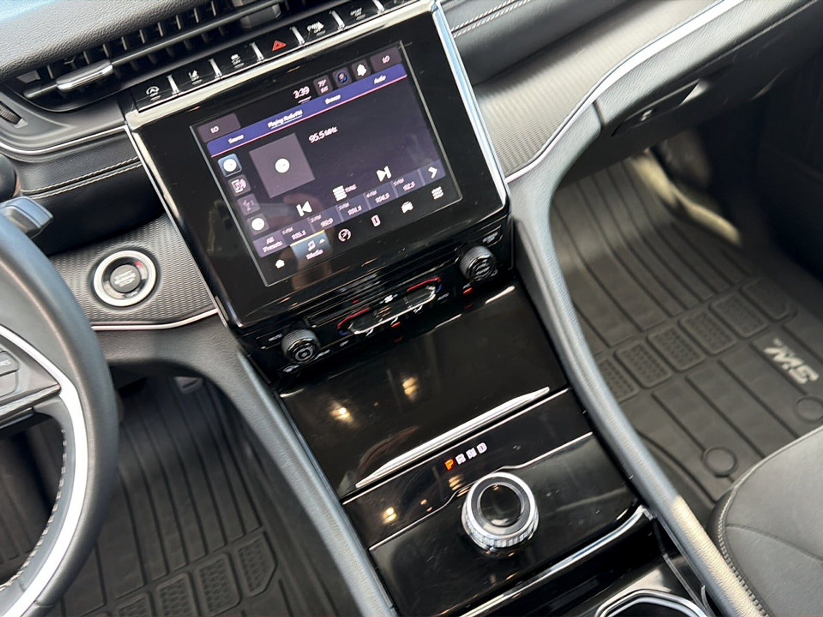 2023 Jeep Grand Cherokee L Base
