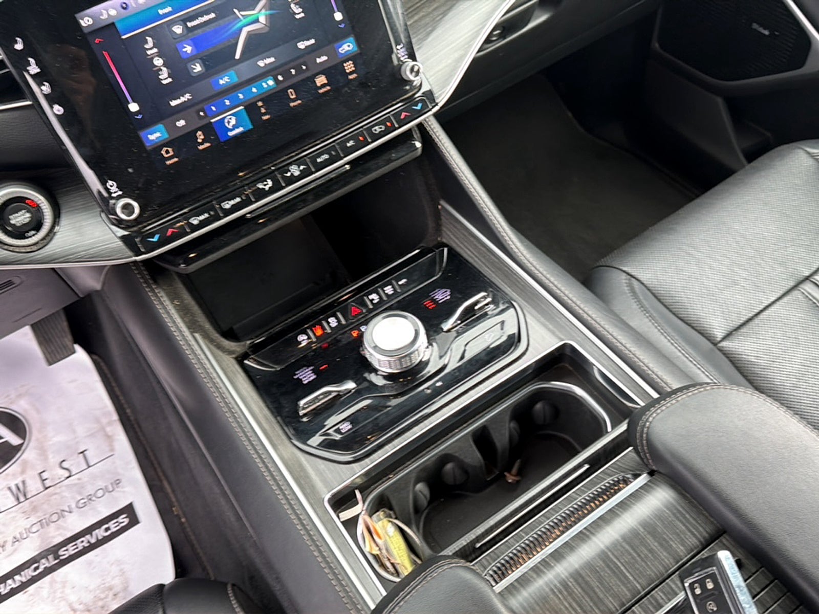 2023 Jeep Wagoneer L Base