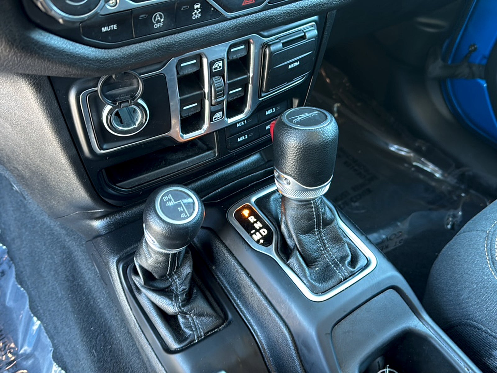 2024 Jeep Gladiator Base