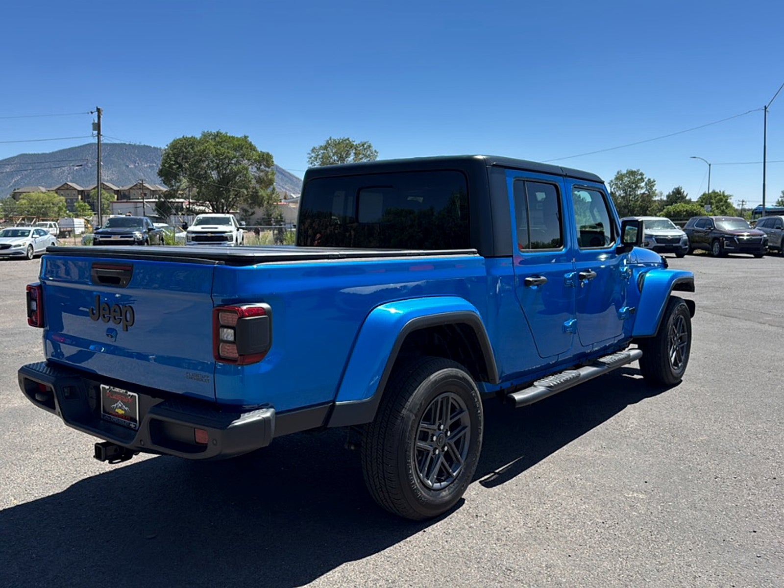 2024 Jeep Gladiator Base