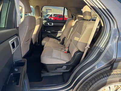 2022 Ford Explorer Base