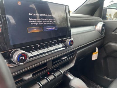 2025 Chevrolet Colorado WT/LT