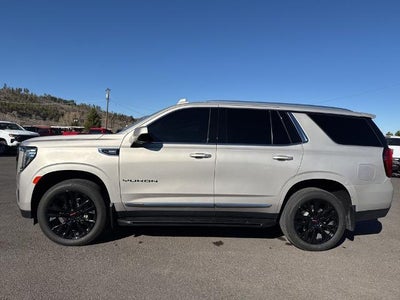 2023 GMC Yukon SLT