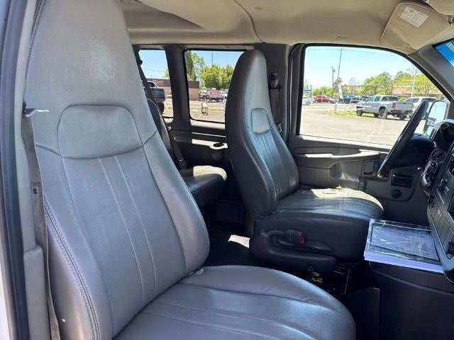 2010 Chevrolet Express Passenger 1500 LS