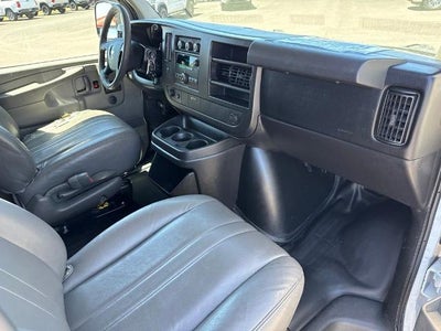 2010 Chevrolet Express Passenger 1500 LS