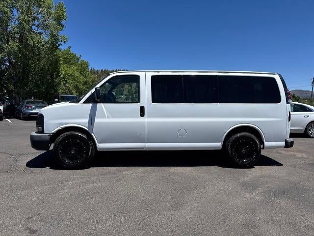 2010 Chevrolet Express Passenger 1500 LS