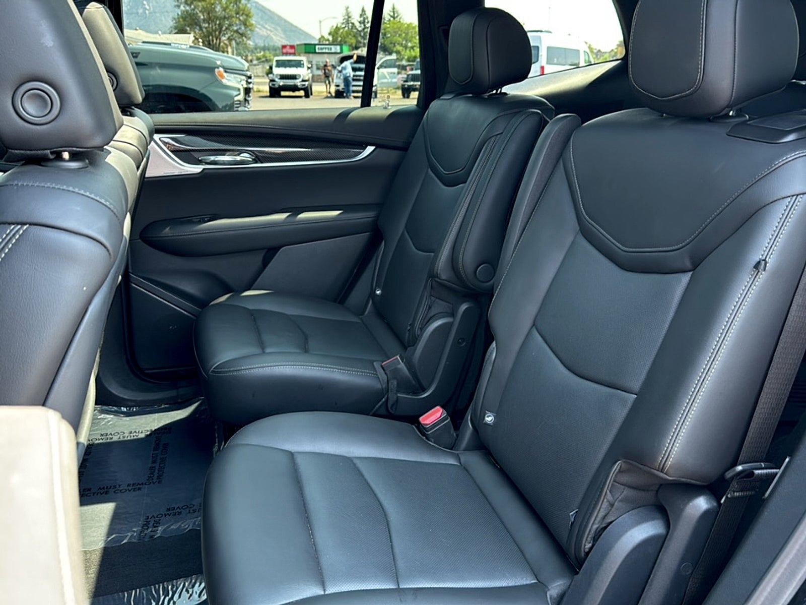 2023 Cadillac XT6 Base