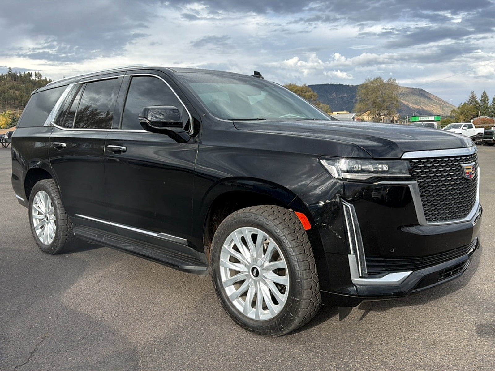 2023 Cadillac Escalade Luxury