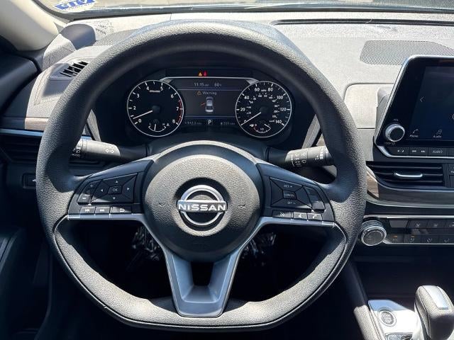 2025 Nissan Altima SV - Photo 13