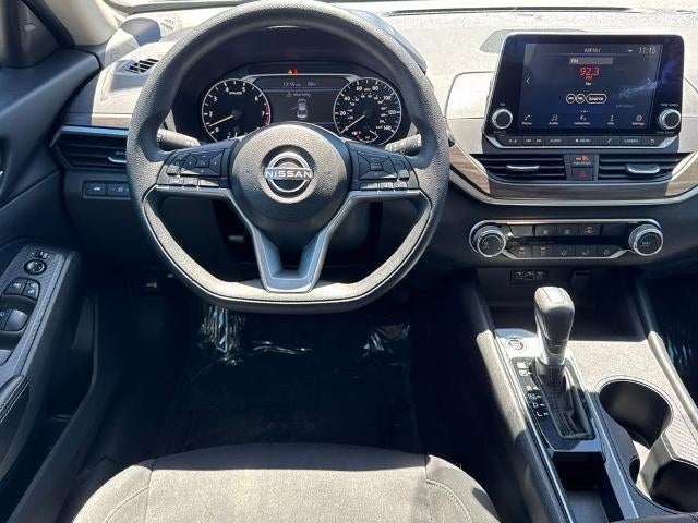 2025 Nissan Altima SV - Photo 14