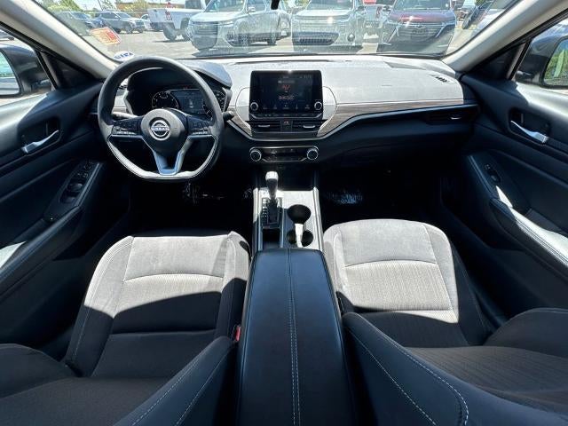 2025 Nissan Altima SV - Photo 15