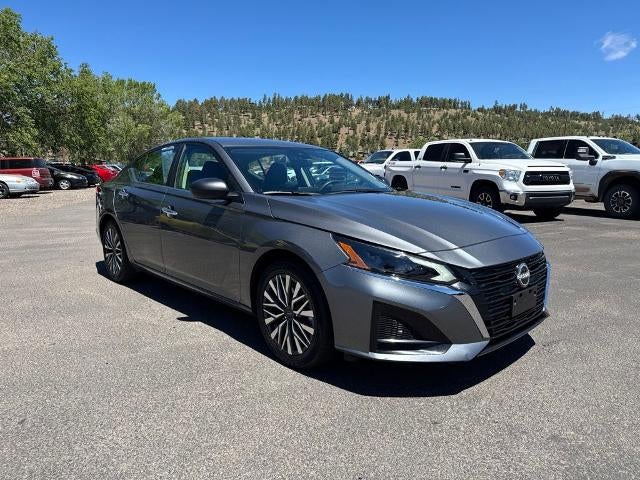2025 Nissan Altima SV - Photo 28