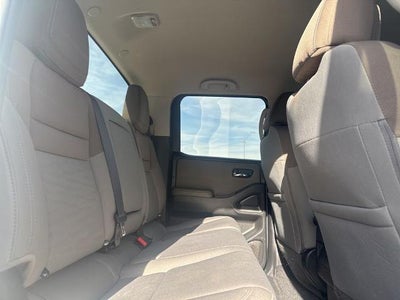2022 Nissan Frontier Crew Cab SV 4x2
