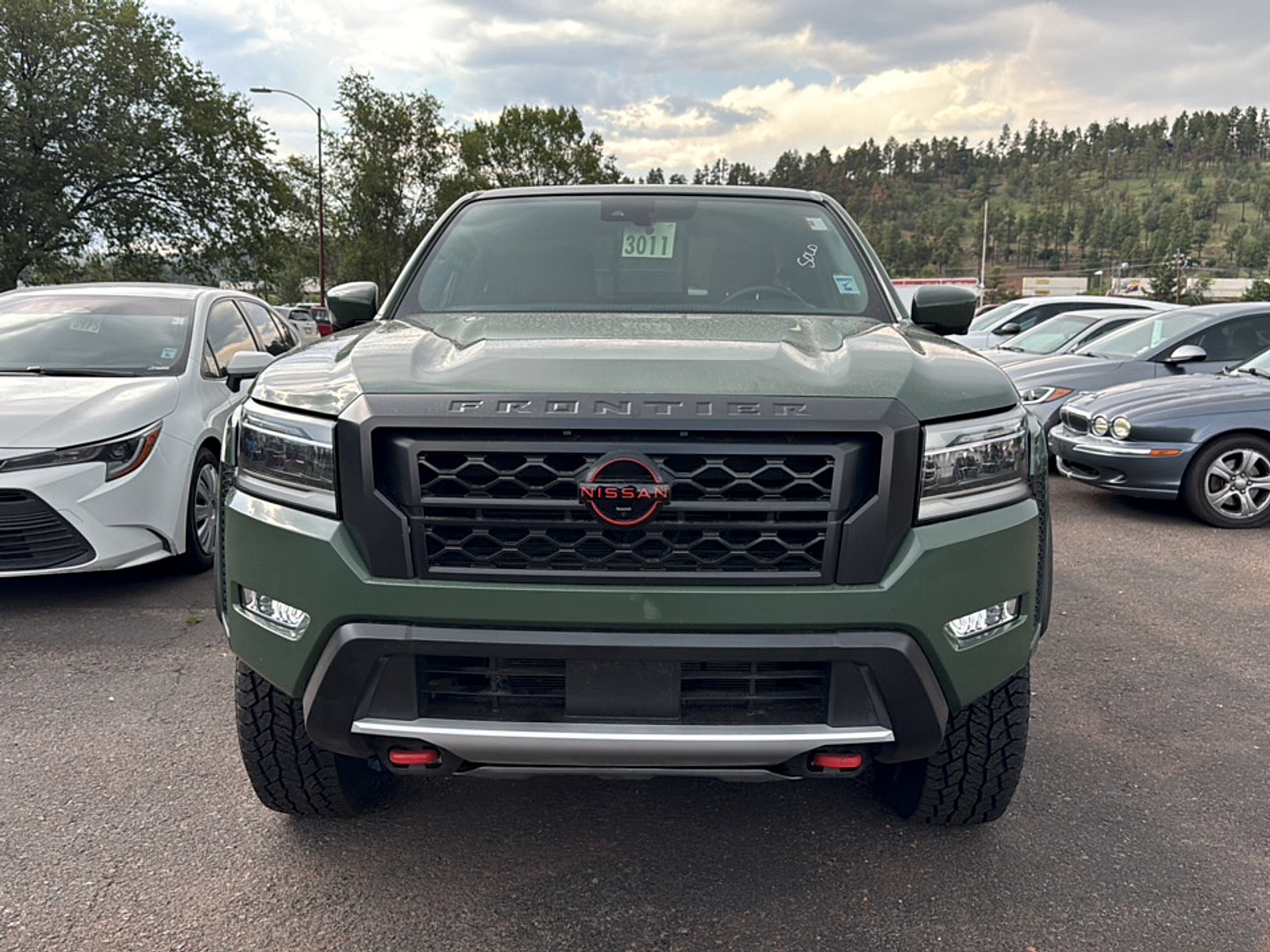 2024 Nissan Frontier Base