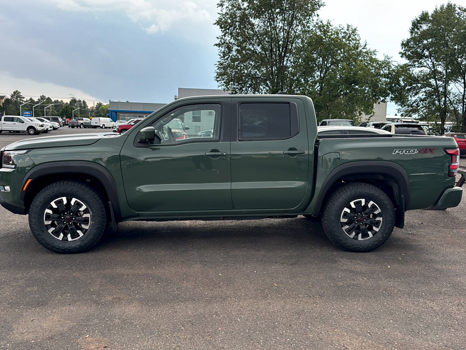 2024 Nissan Frontier Base