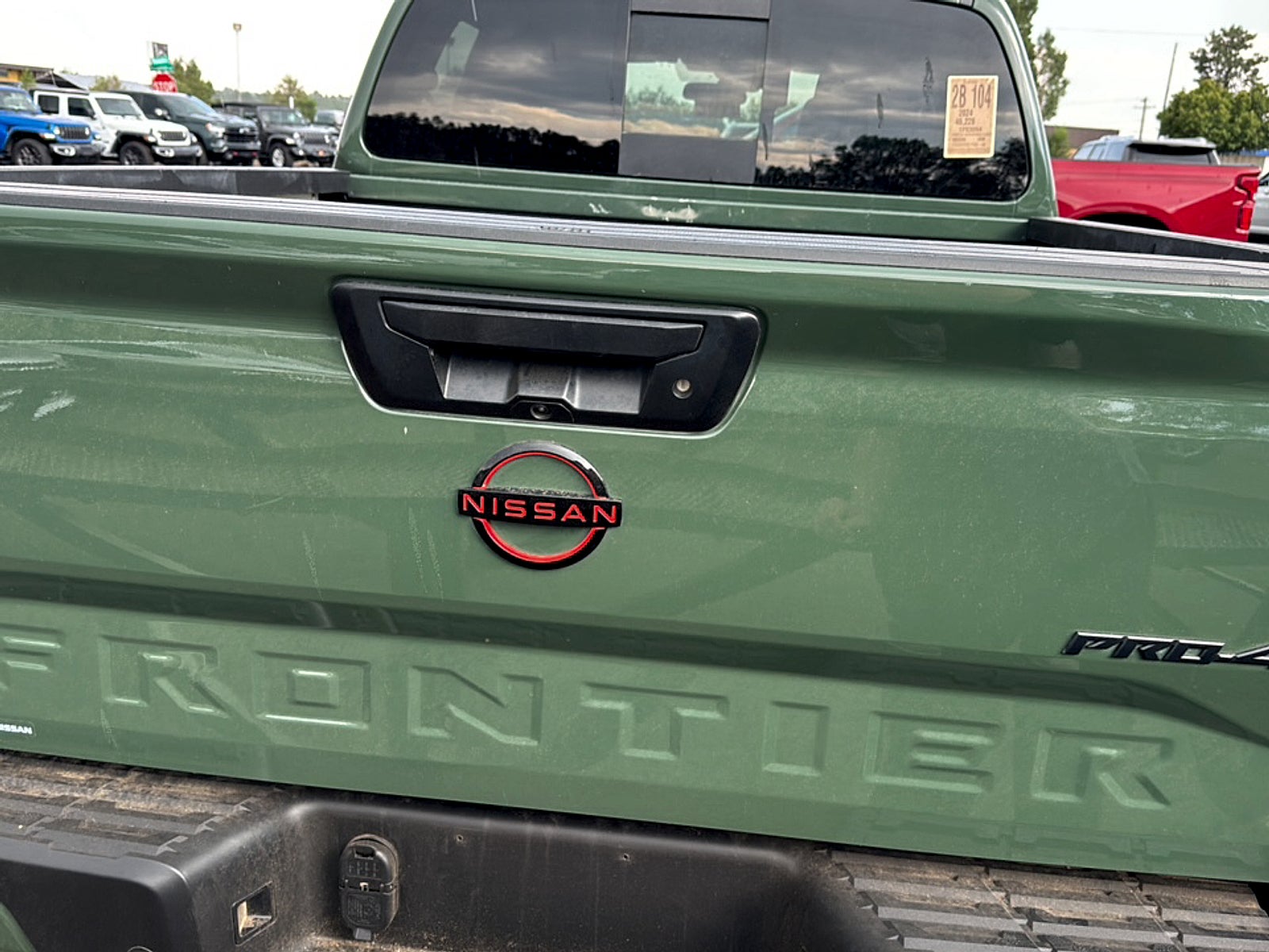 2024 Nissan Frontier Base