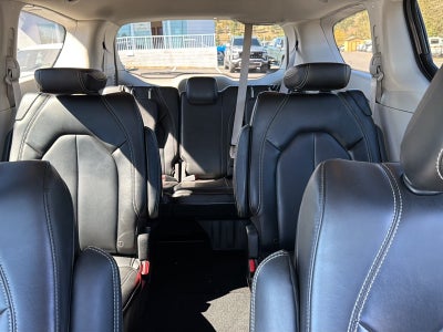 2023 Chrysler Pacifica Base
