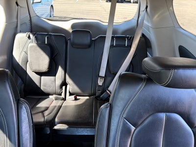 2023 Chrysler Pacifica Base