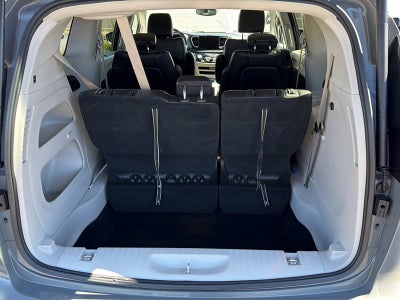 2023 Chrysler Pacifica Base