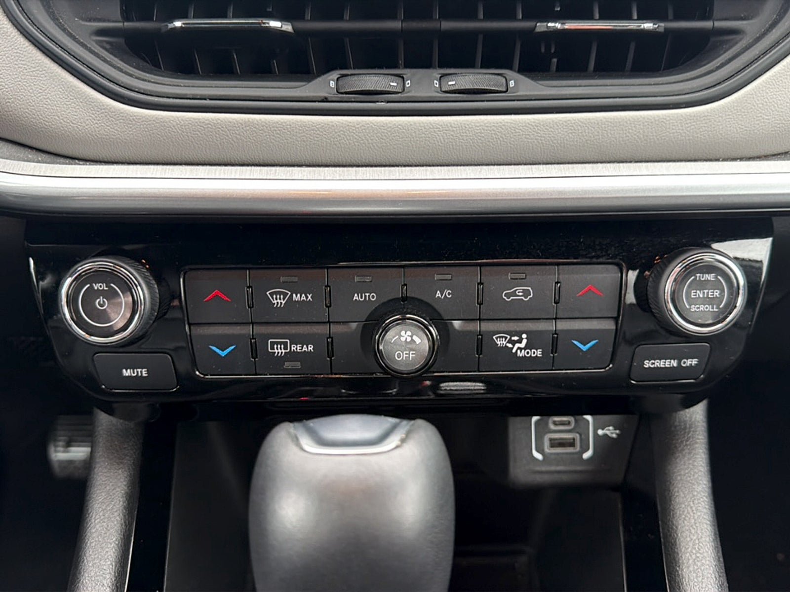 2025 Jeep Compass Base