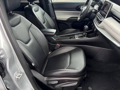 2025 Jeep Compass Base