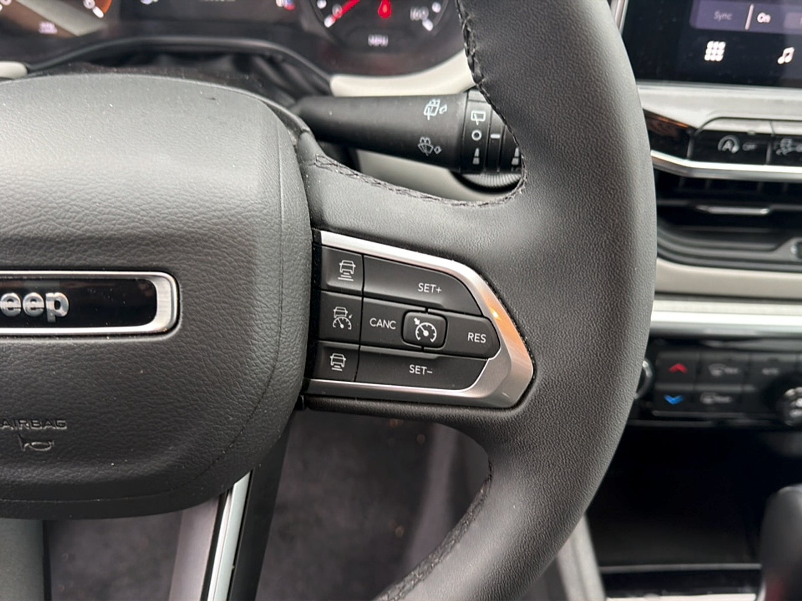 2025 Jeep Compass Base