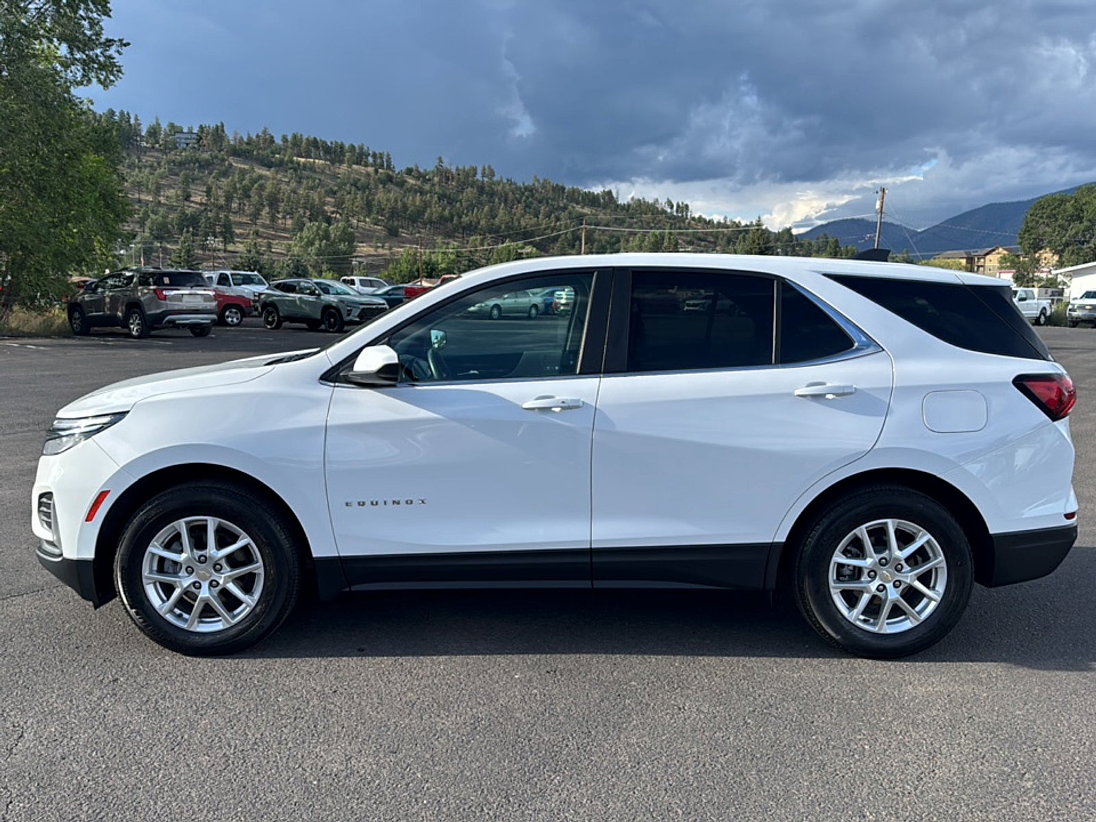 2023 Chevrolet Equinox Base