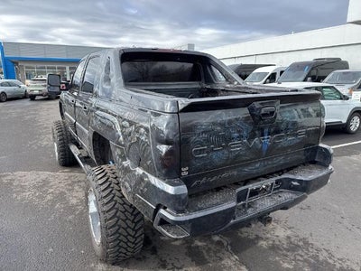 2002 Chevrolet Avalanche Base