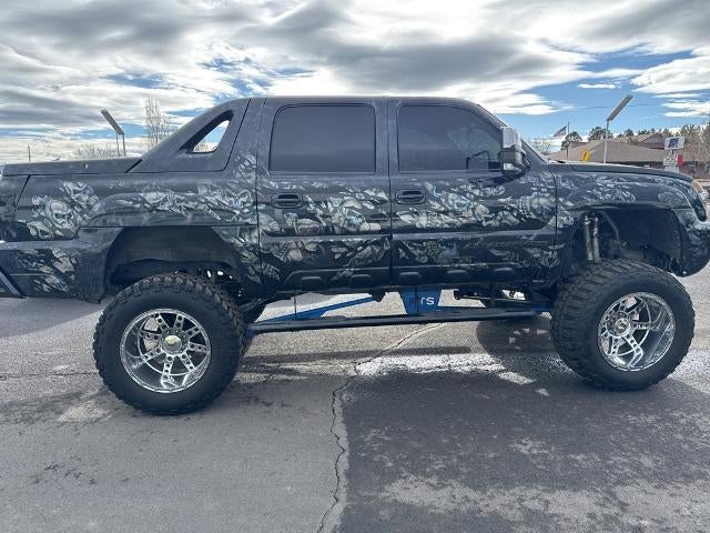 2002 Chevrolet Avalanche Base