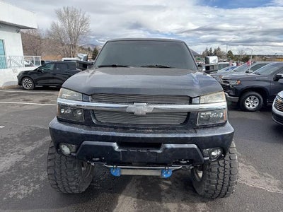 2002 Chevrolet Avalanche Base