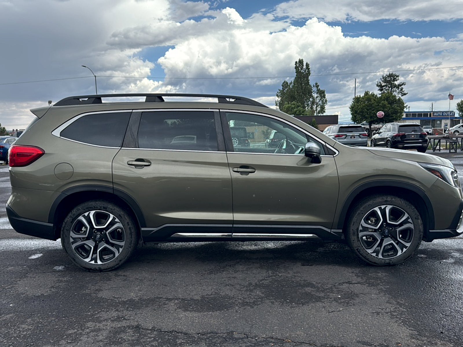 2023 Subaru Ascent Base