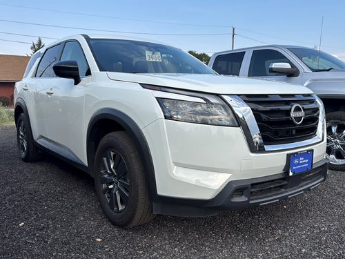 2024 Nissan Pathfinder Base