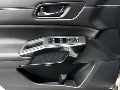 2024 Nissan Pathfinder Base
