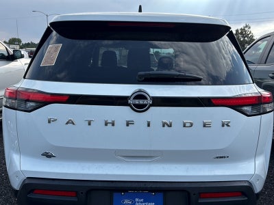 2024 Nissan Pathfinder Base