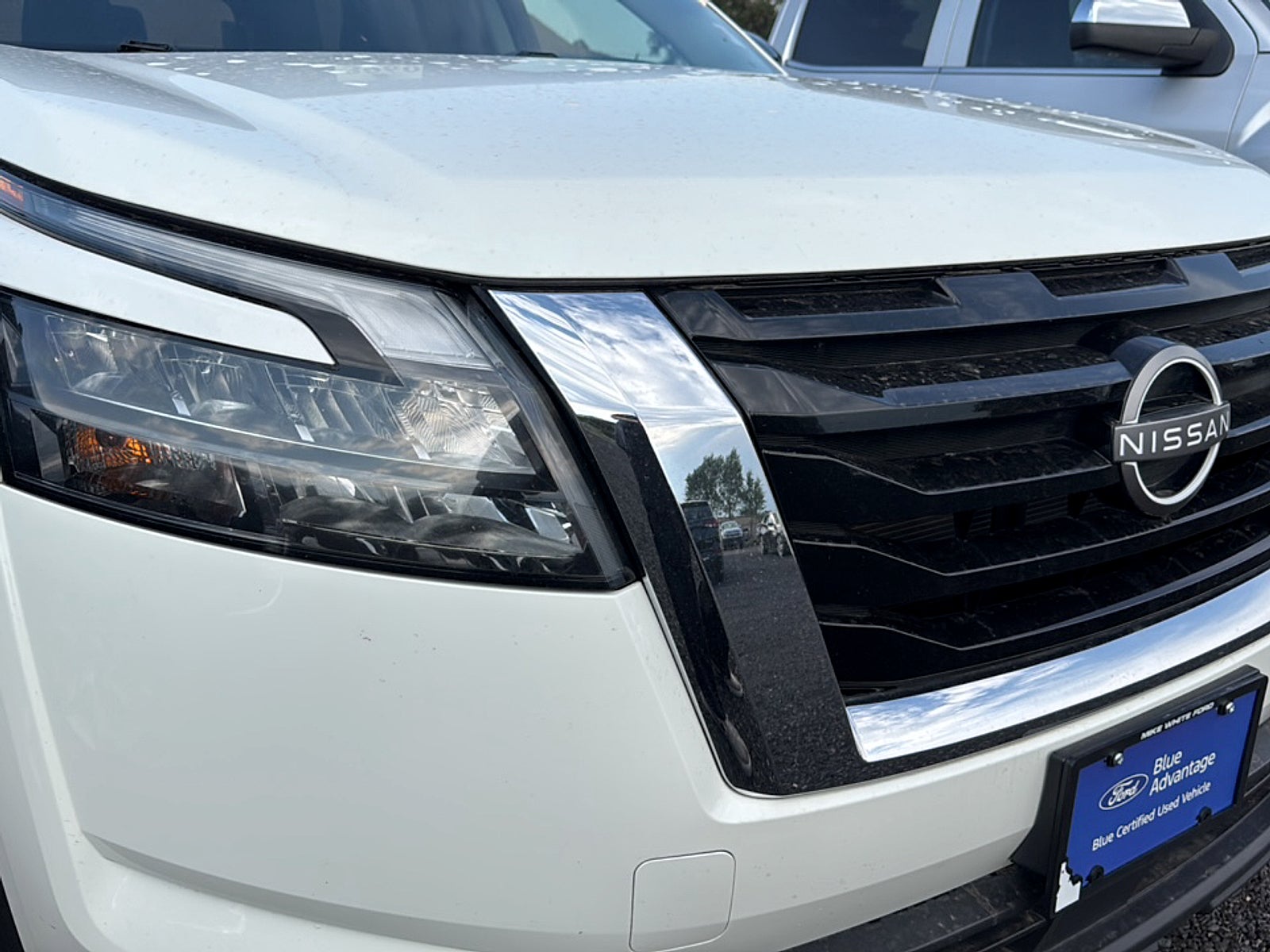2024 Nissan Pathfinder Base