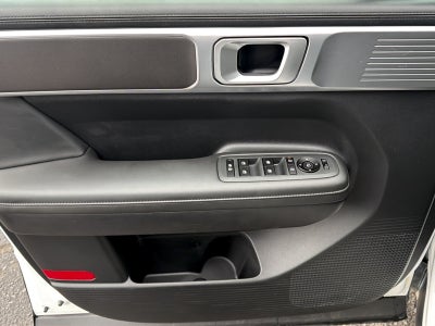 2025 Hyundai Santa Fe Base