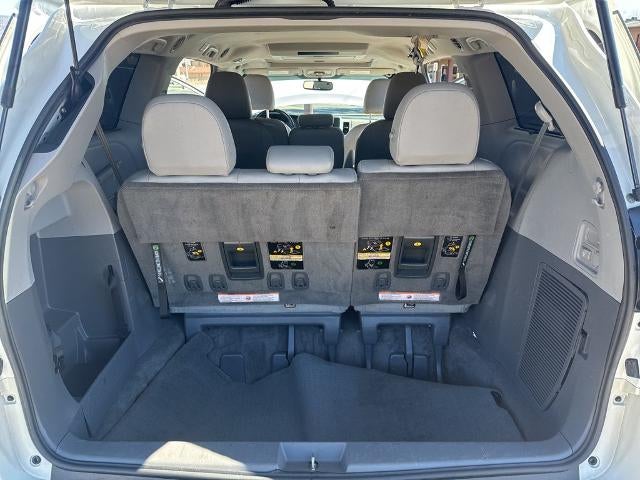 2017 Toyota Sienna XLE Premium 8 Passenger