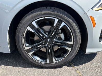 2024 Kia K5 Base