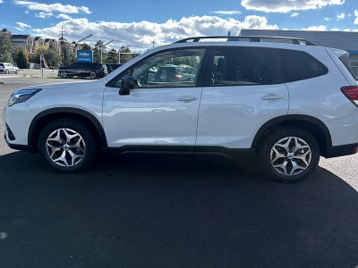 2023 Subaru Forester Base