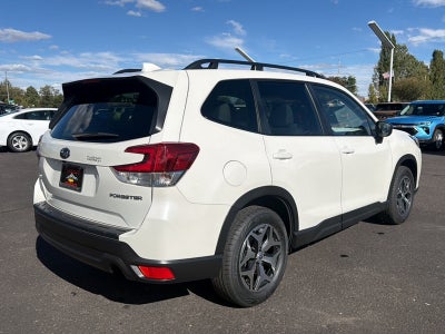 2023 Subaru Forester Base
